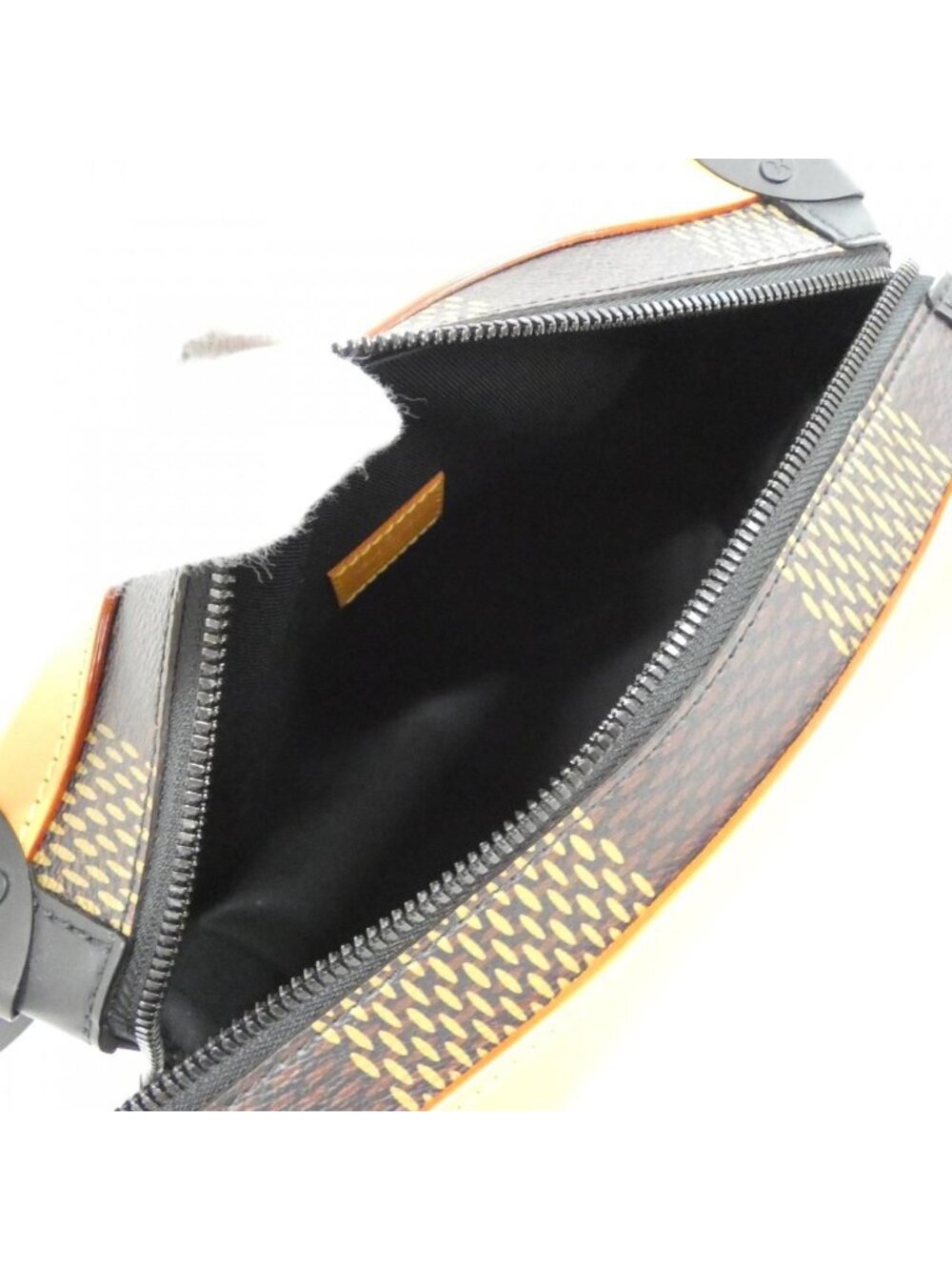 Louis Vuitton Damier Giant Soft Trunk - Picture 10 of 10